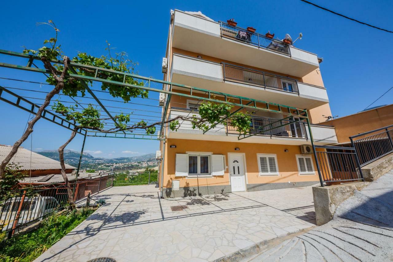 Apartments Selak Split Exterior photo